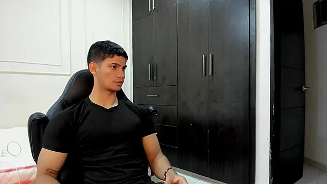 ANDRES STUD online show from 04-06-26, 03:59