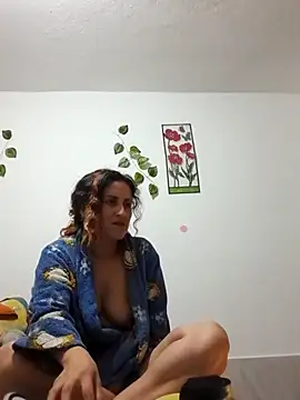 jeans and emma online show from 11-25-25, 12:54