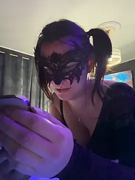 Loveblackzilla online show from 10-04-25, 12:58