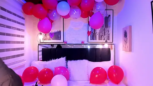 tylla  online show from 02-17-25, 03:04