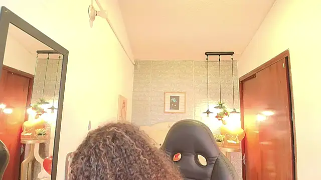 tylla  online show from 02-28-25, 03:26