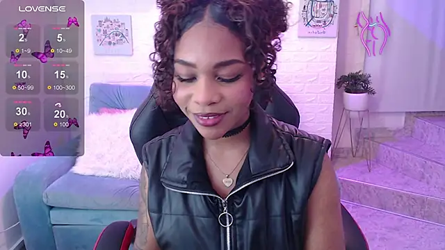 tylla  online show from 03-11-25, 03:59