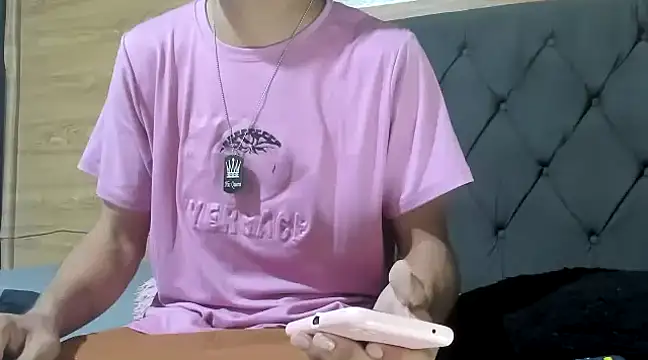 Snapshot of guyeifmaxiro chatting on 02-17-25, 07:42 guyeifmaxiro online show from 02-17-25, 07:42