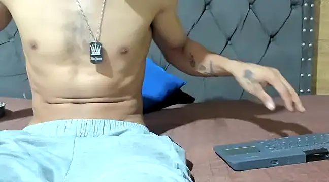 Snapshot of guyeifmaxiro chatting on 02-24-25, 11:52 guyeifmaxiro online show from 02-24-25, 11:52