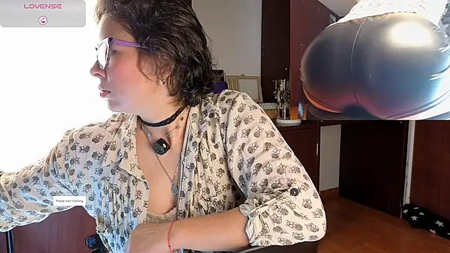 sophia dumont online show from 11-19-25, 10:21