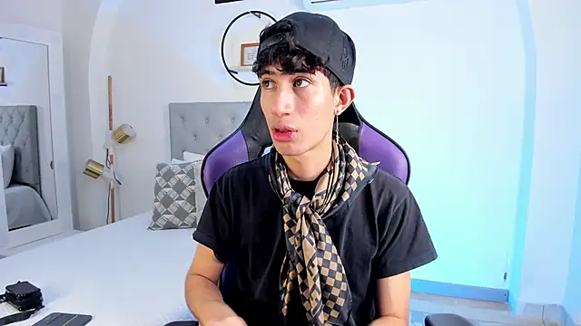 NovaaWheler online show from 02-17-25, 04:09