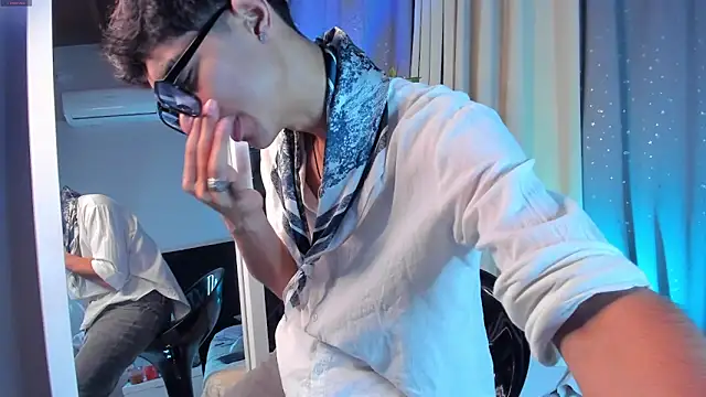 NovaaWheler online show from 09-11-25, 03:45