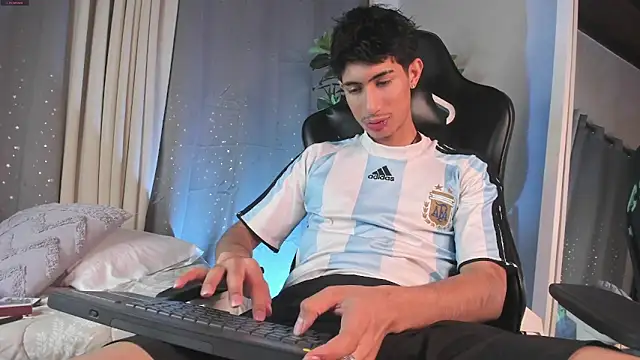 NovaaWheler online show from 09-20-25, 01:23