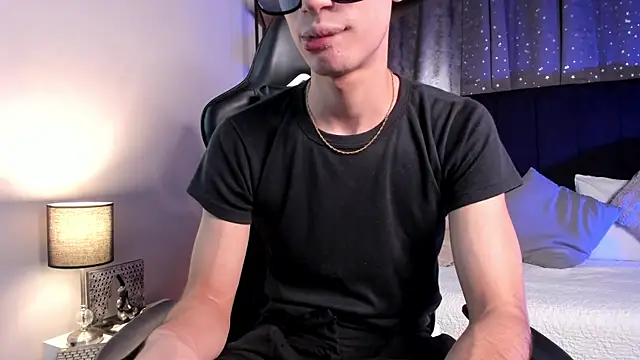 NovaaWheler online show from 11-28-25, 07:49