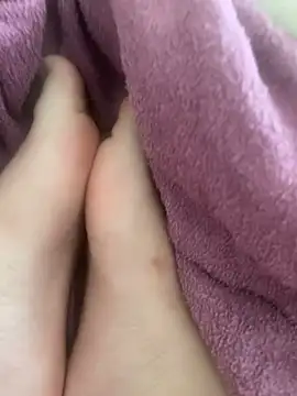 Snapshot of feetsss1 chatting on 02-04-25, 10:43 feetsss1 online show from 02-04-25, 10:43