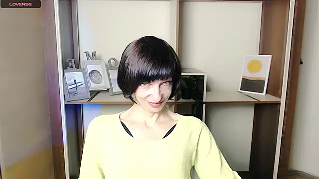  AngeliaFlow  online show from 10-10-25, 06:45