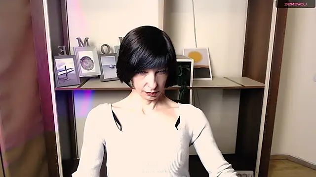  AngeliaFlow  online show from 11-01-25, 07:43