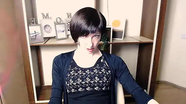  AngeliaFlow  online show from 12-02-25, 07:47