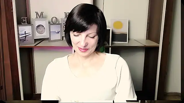 AngeliaFlow  online show from 07-06-26, 10:01