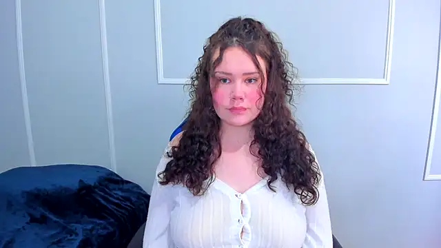Snapshot of _leana_ chatting on 05-01-26, 04:44 leana online show from 05-01-26, 04:44