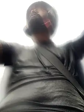 Snapshot of Rishwithr chatting on 10-04-25, 01:36 Rishwithr online show from 10-04-25, 01:36