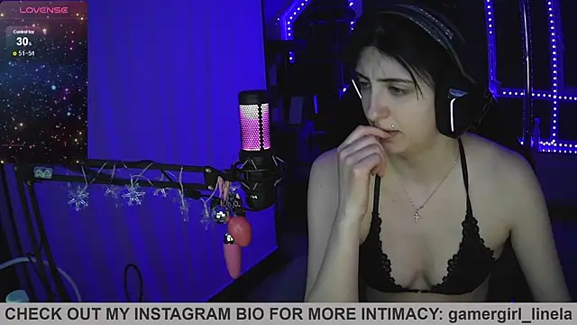 Gamergirl-Linela online show from 04-07-26, 10:42