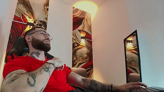 Luke davis01 online show from 11-24-25, 01:11