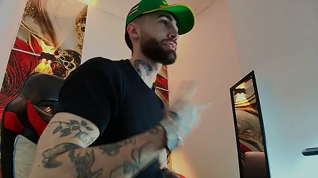 Luke davis01 online show from 12-04-25, 01:09