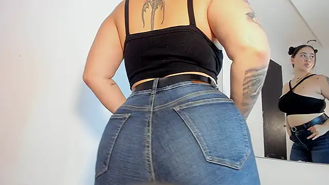 Snapshot of Morgan_Wright chatting on 02-13-25, 06:05 Morgan Wright online show from 02-13-25, 06:05