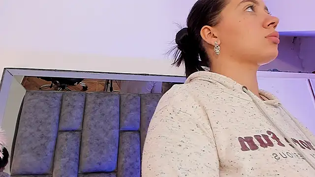 Snapshot of Morgan_Wright chatting on 02-15-25, 12:26 Morgan Wright online show from 02-15-25, 12:26