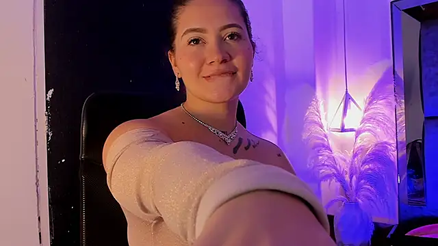 Snapshot of Morgan_Wright chatting on 02-18-25, 07:09 Morgan Wright online show from 02-18-25, 07:09