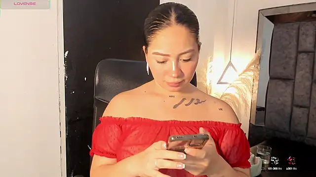 Snapshot of Morgan_Wright chatting on 03-20-25, 07:04 Morgan Wright online show from 03-20-25, 07:04