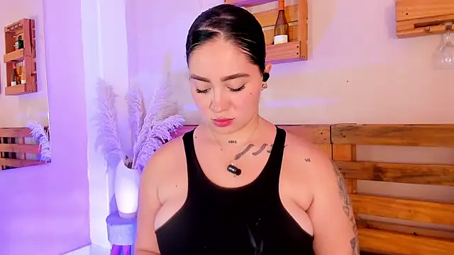 Snapshot of Morgan_Wright chatting on 09-18-25, 08:00 Morgan Wright online show from 09-18-25, 08:00