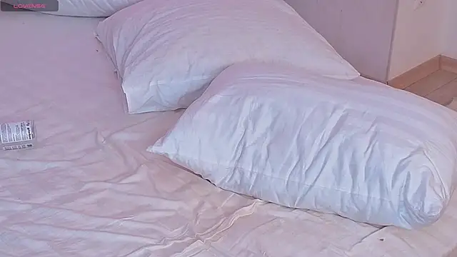 Nicole Hampton online show from 02-20-25, 09:31