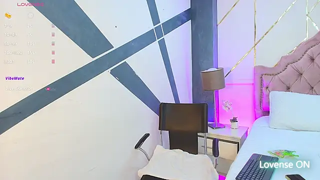 VictoriaBlackfire online show from 03-04-25, 04:49