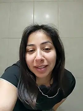 Snapshot of MaiPandora chatting on 10-08-25, 02:31 MaiPandora online show from 10-08-25, 02:31