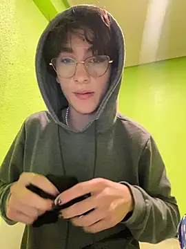 stormmart18 online show from 02-09-25, 07:41