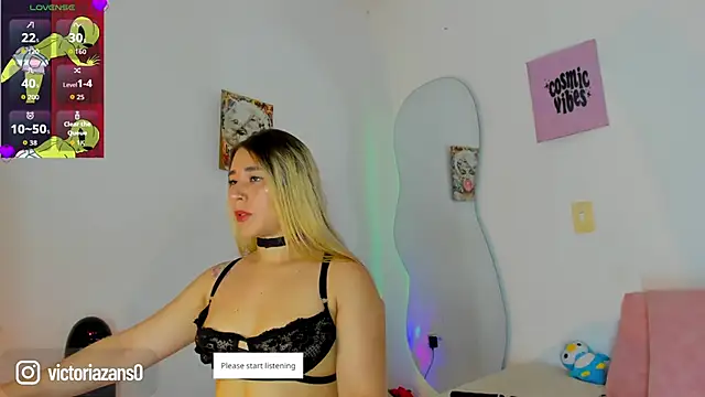 Snapshot of Vickyallien chatting on 04-21-26, 04:12 Vickyallien online show from 04-21-26, 04:12