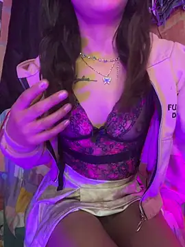 Skye Moore online show from 04-18-26, 02:26