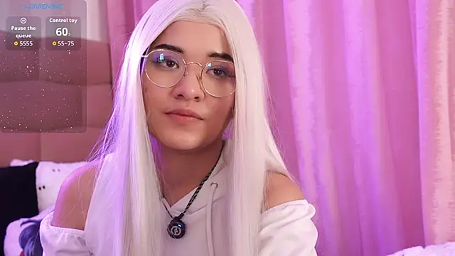 Snapshot of NataliaNovak chatting on 11-09-25, 09:13 NataliaNovak online show from 11-09-25, 09:13