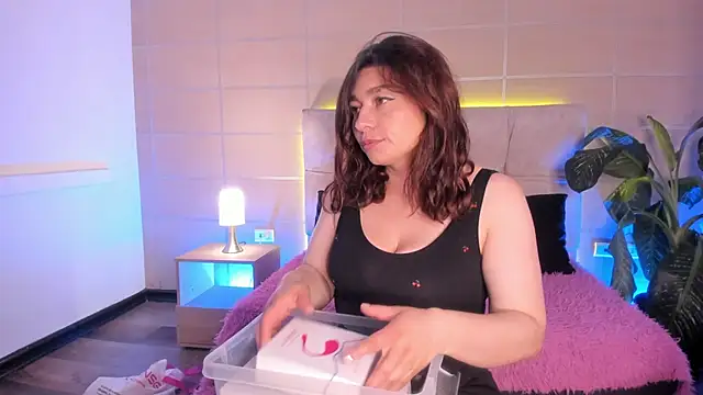  michonne  online show from 11-15-25, 09:21