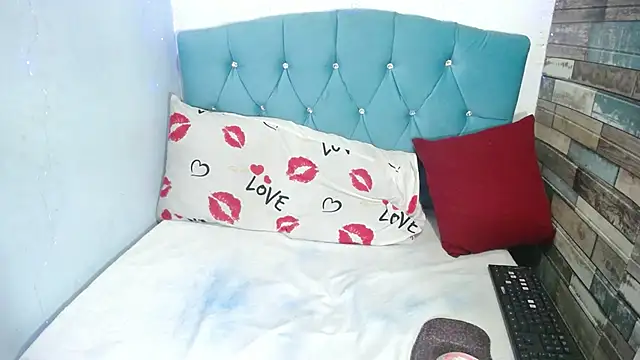 Tiana Ebony18 online show from 03-10-25, 03:09