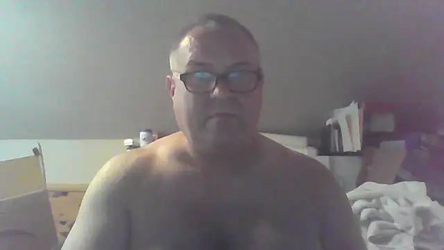 Snapshot of mkestr69 chatting on 07-29-26, 05:33 mkestr69 online show from 07-29-26, 05:33