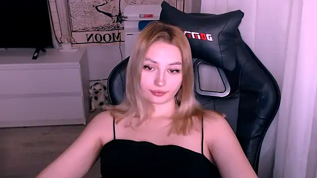 beauty blonde online show from 11-12-25, 01:17