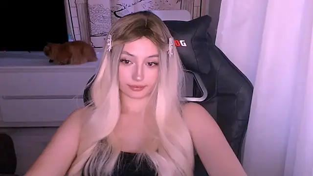 beauty blonde online show from 11-28-25, 02:58