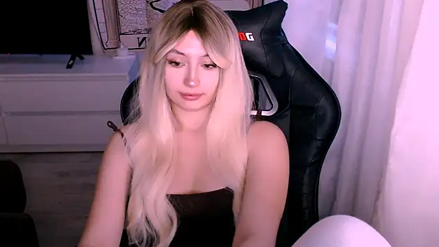 beauty blonde online show from 12-05-25, 03:15