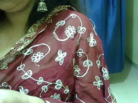 Snapshot of Your_cutiepie_ chatting on 10-07-25, 06:05 Your cutiepie online show from 10-07-25, 06:05