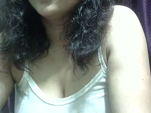 Snapshot of Your_cutiepie_ chatting on 05-20-26, 06:14 Your cutiepie online show from 05-20-26, 06:14