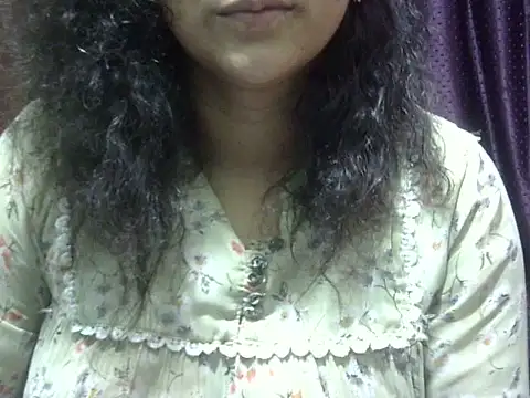 Snapshot of Your_cutiepie_ chatting on 06-13-26, 06:28 Your cutiepie online show from 06-13-26, 06:28