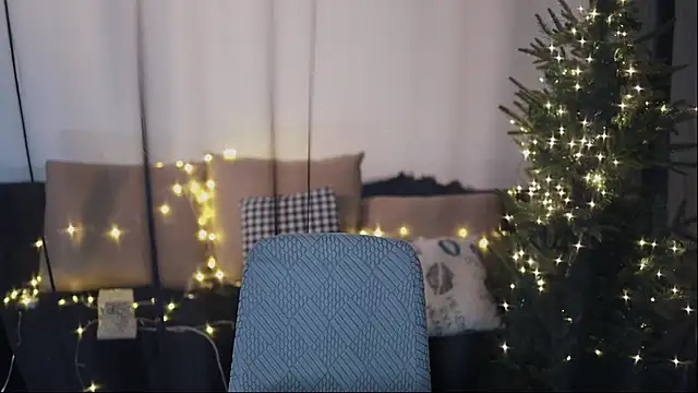 Snapshot of Moonccoi chatting on 02-05-26, 12:54 Moonccoi online show from 02-05-26, 12:54