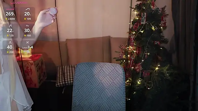 Snapshot of Moonccoi chatting on 04-05-26, 03:42 Moonccoi online show from 04-05-26, 03:42