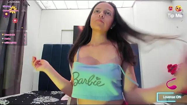 Snapshot of Ariel_star1 chatting on 02-05-25, 03:20 Ariel star1 online show from 02-05-25, 03:20