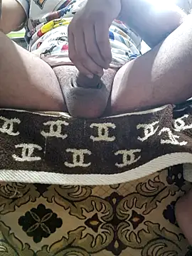 Snapshot of Armand66_ chatting on 10-31-25, 09:27 Armand66  online show from 10-31-25, 09:27