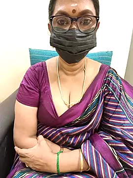 niiveditha online show from 02-22-25, 04:30