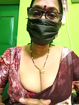 niiveditha online show from 02-27-25, 04:21